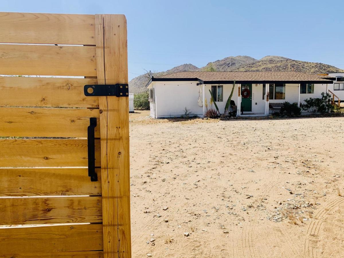 Casa Agave: Comfy Joshua Tree Cottage With Free Breakfast Bar Bagian luar foto